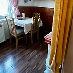 Relax13 Vendeghaz Guest house 3*